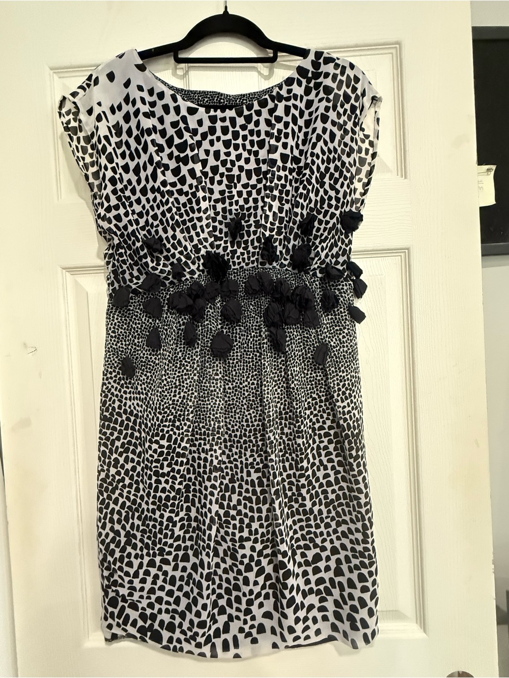 Moiselle Abstract Black & White Dress 3D Silk Rosettes - Size 38 (US 2)